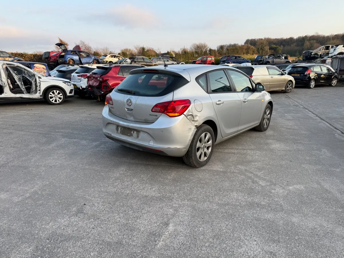 2016 Vauxhall Astra 1.6 CDTI - Image 3