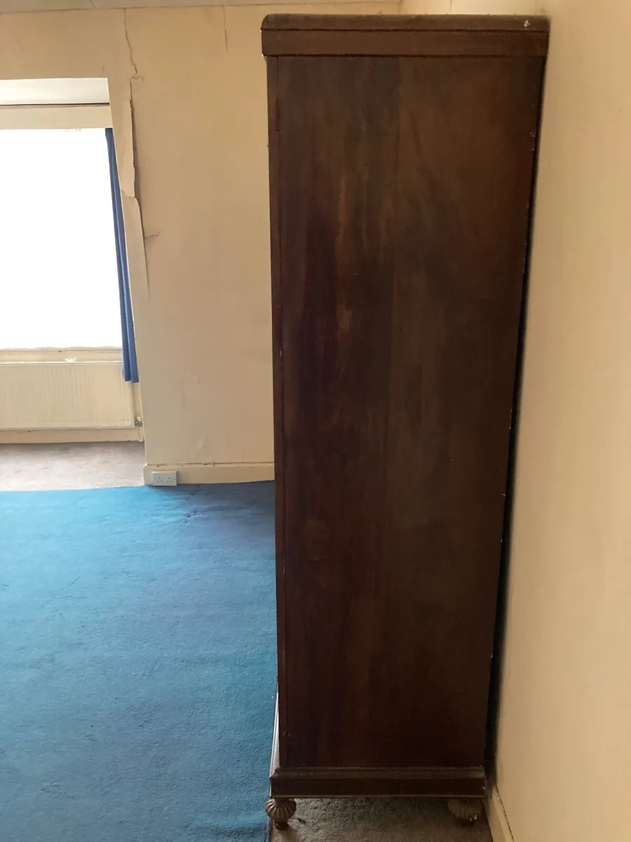 Antique wardrobe - Image 2