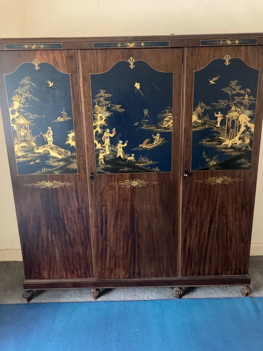 Antique wardrobe - Image 1