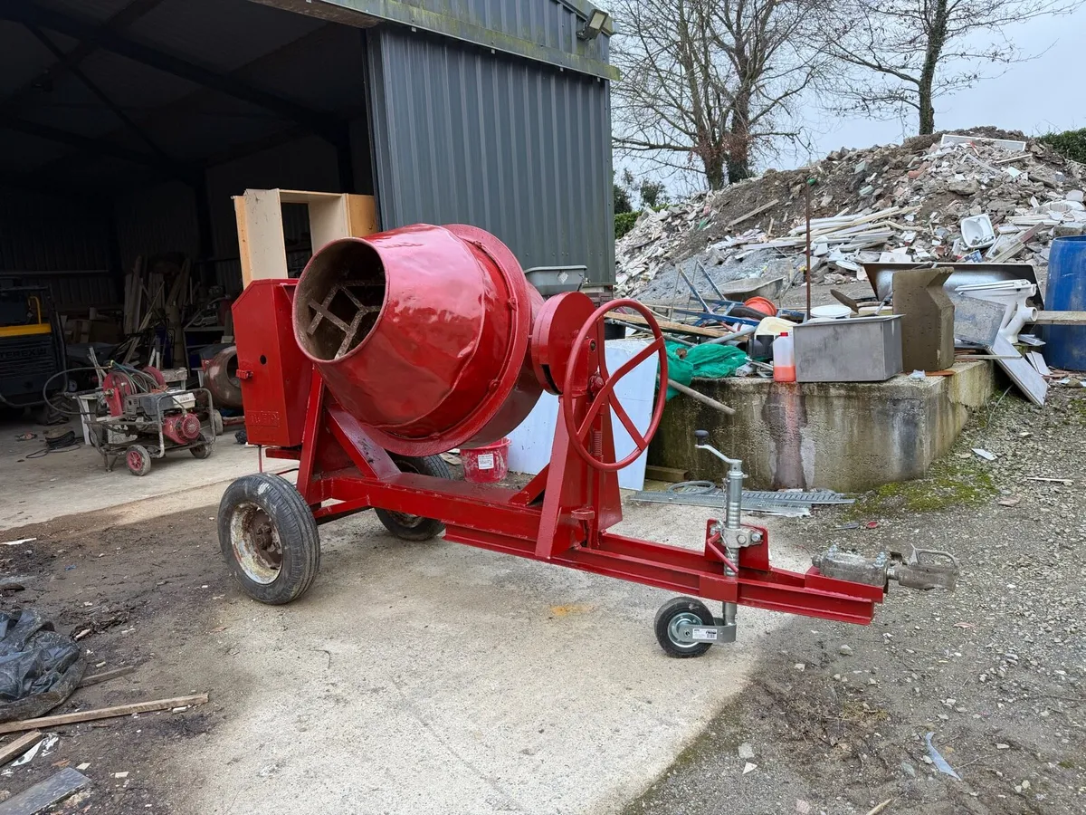 Diesel Cement mixer - Image 1