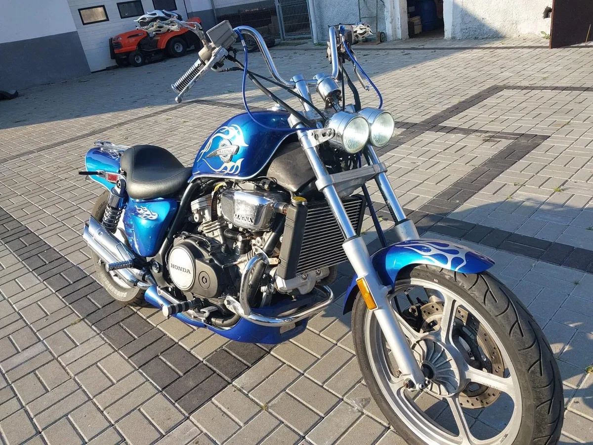 Honda supermagna 700 gsx1400 cx500 - Image 1