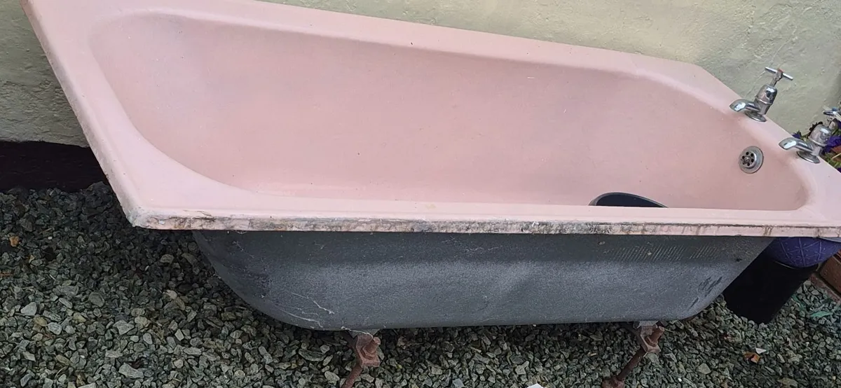 Cast Iron Bath - Image 2