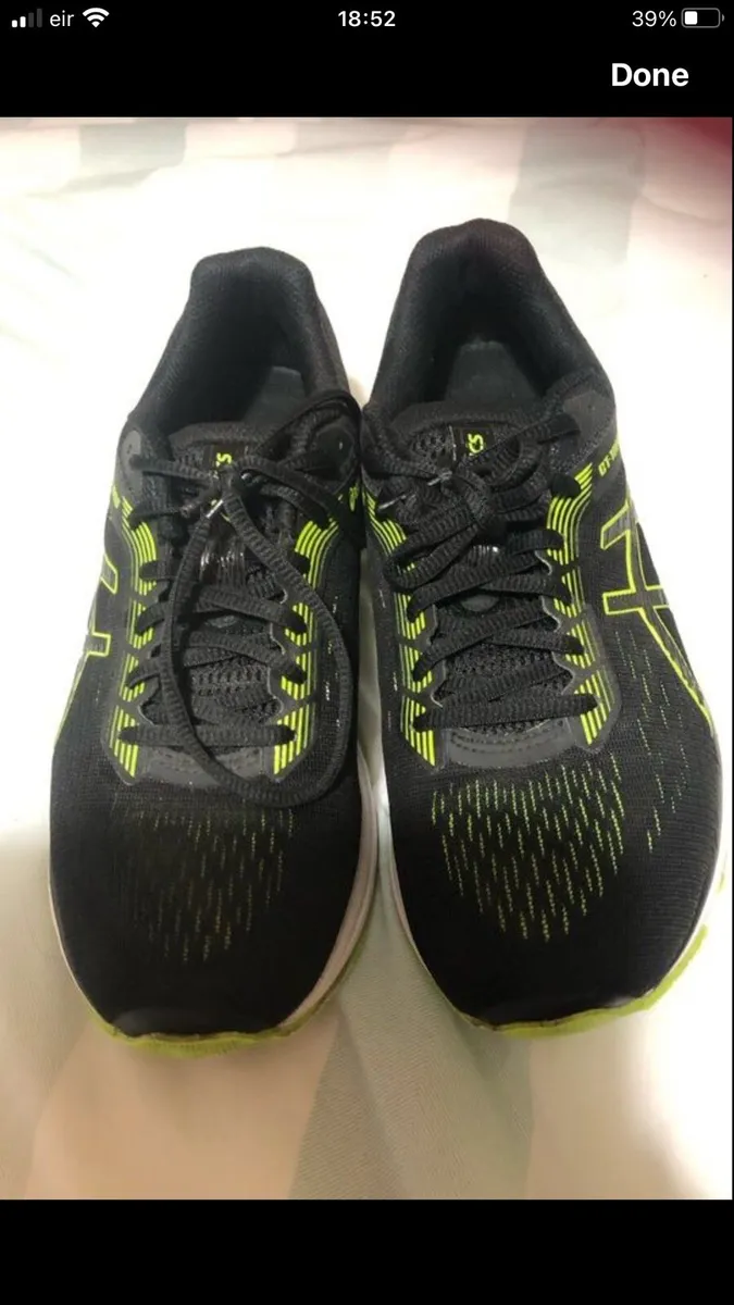 Mens Ascis gel trainers size 6 €50 - Image 1