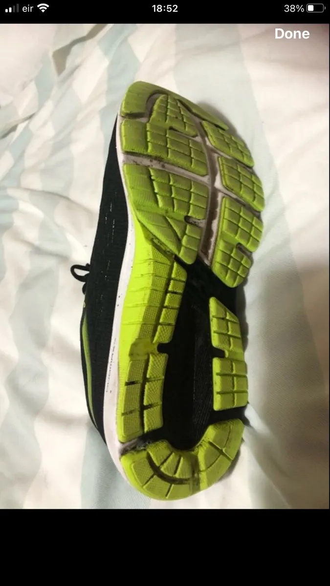 Mens Ascis gel trainers size 6 €50 - Image 3