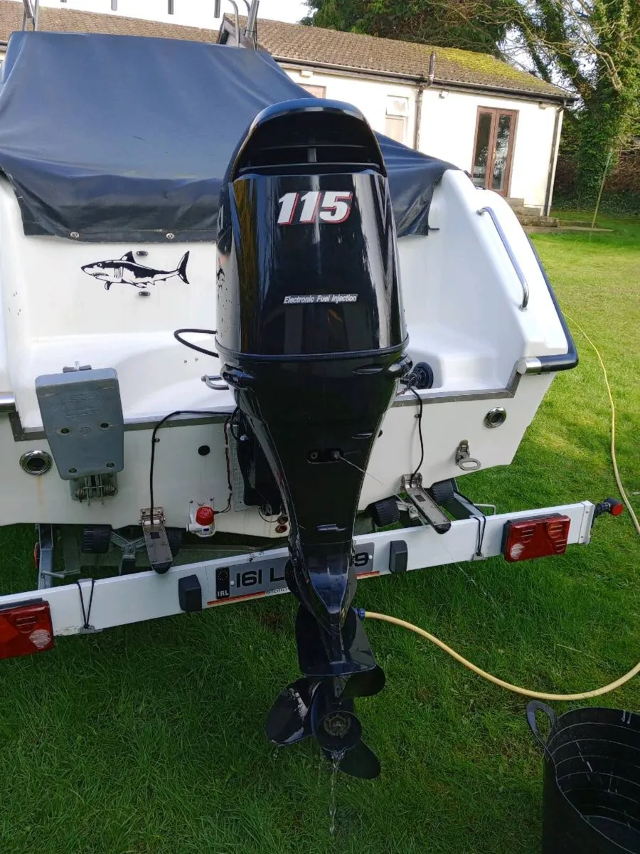 Suzuki DF115a for spares or repair. - Image 1