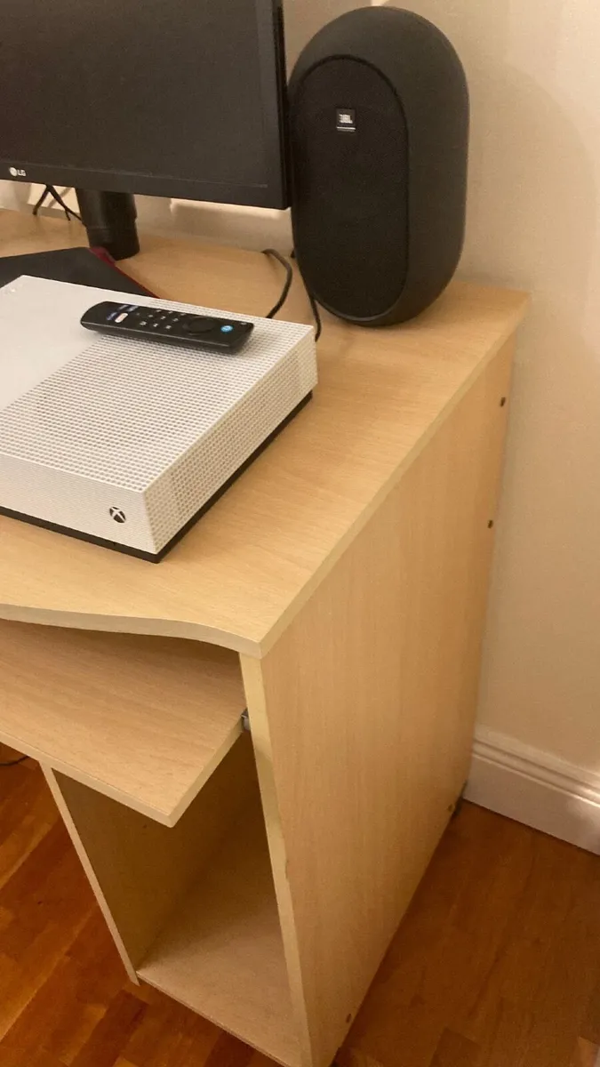 Office desk - Image 4