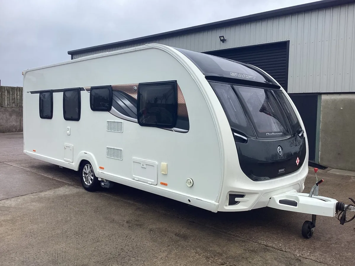 Swift challenger 590 4 Berth Island bed - Image 1