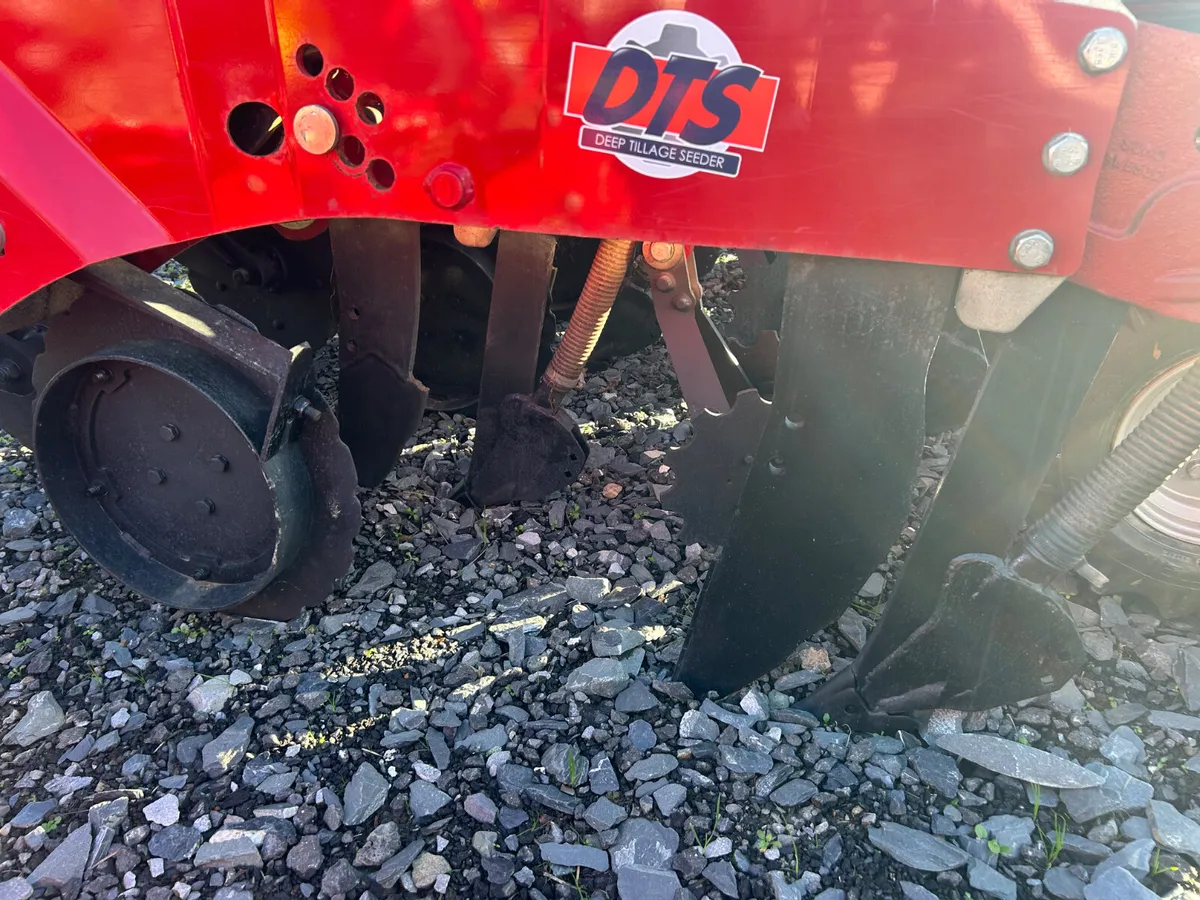 SUMO DTS 3 DIRECT TILL SOWER - Image 4