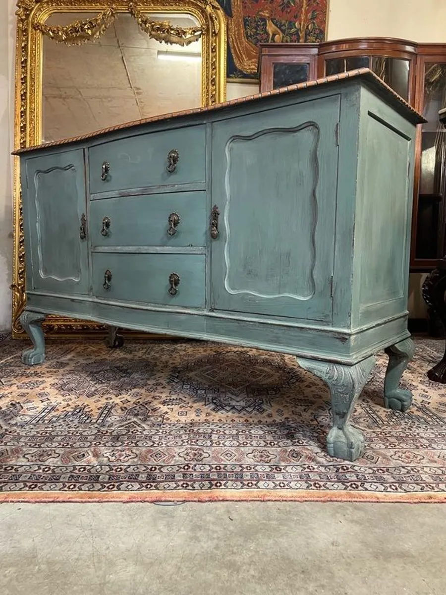 FLASH SALE ! Was 600 now 530 ! Painted Mahogany Queen Anne Style Vintage Sideboard - Image 2