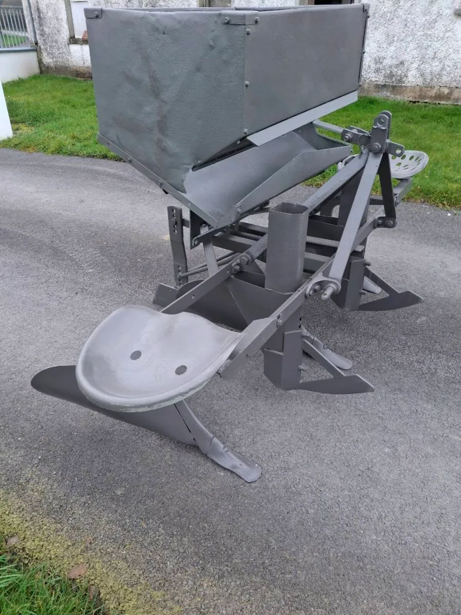 2 Ferguson Drill Ploughs - Image 4