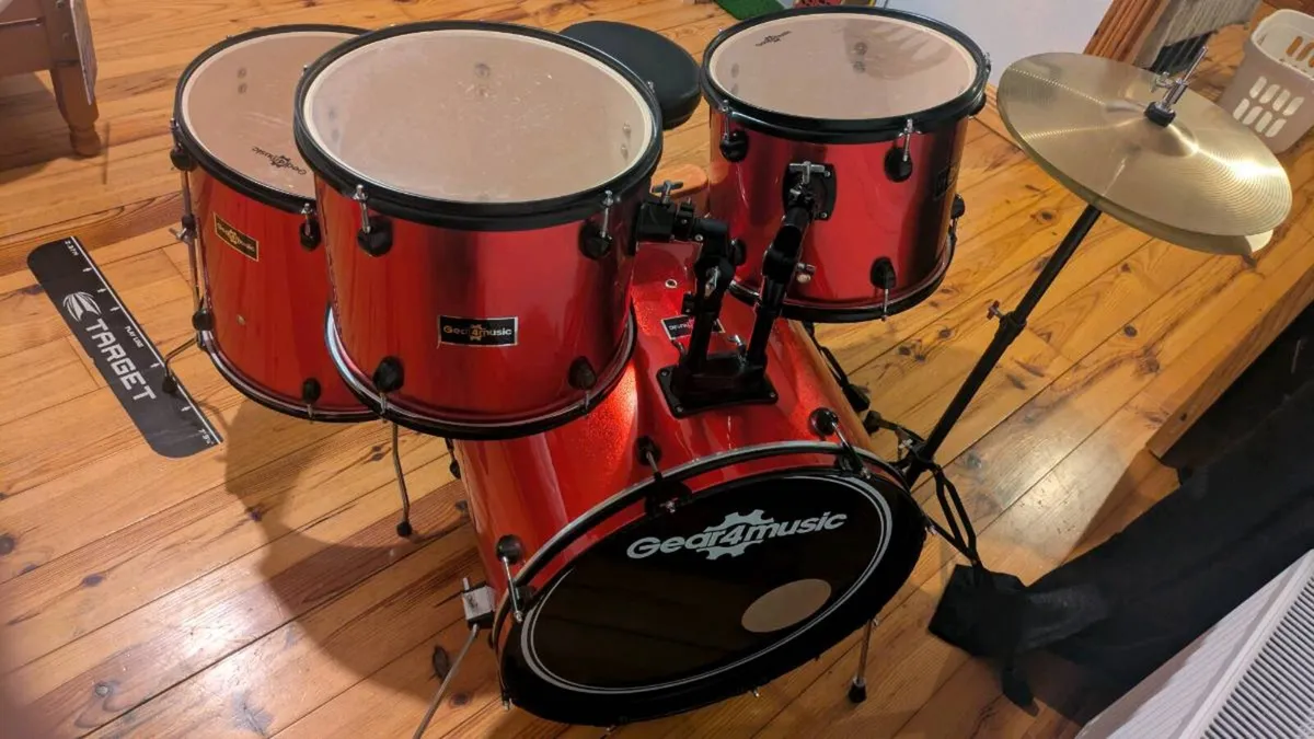 Drum kit - Image 1