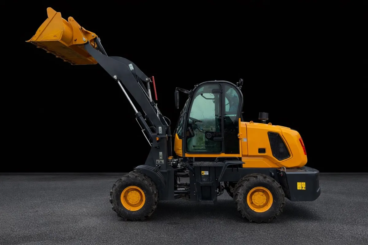 *MACHPRO MP-15 TRACTOR LOADER*** - Image 3