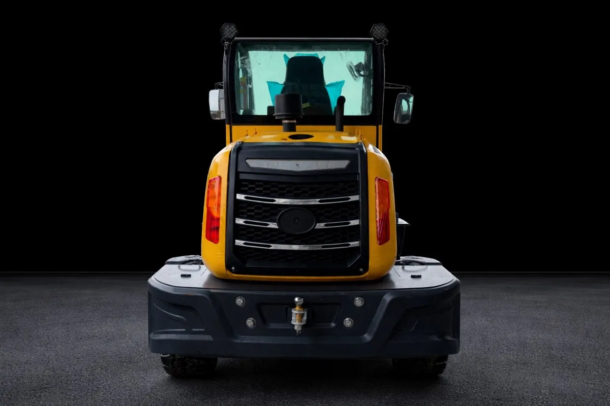 *MACHPRO MP-15 TRACTOR LOADER*** - Image 4