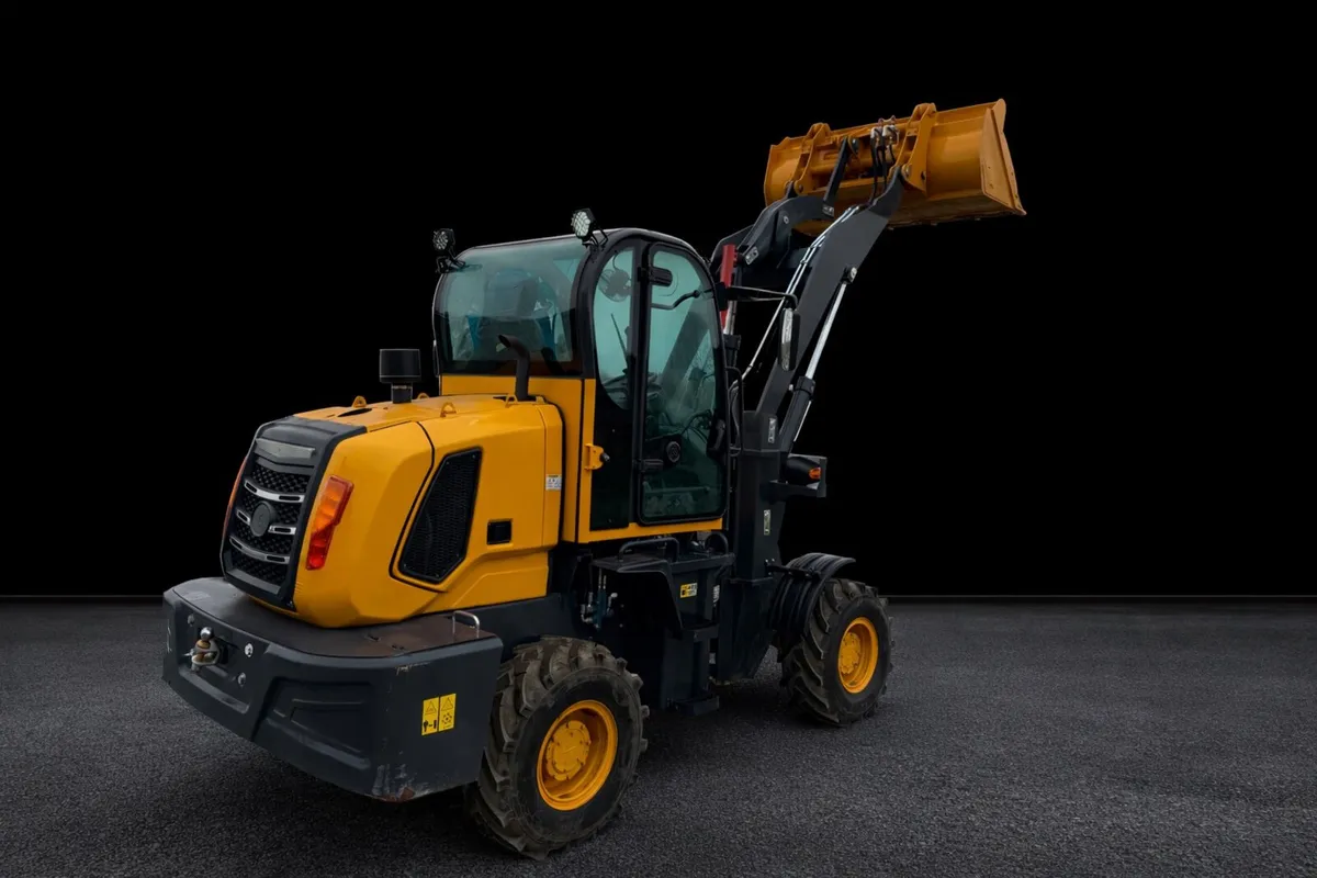 *MACHPRO MP-15 TRACTOR LOADER*** - Image 2