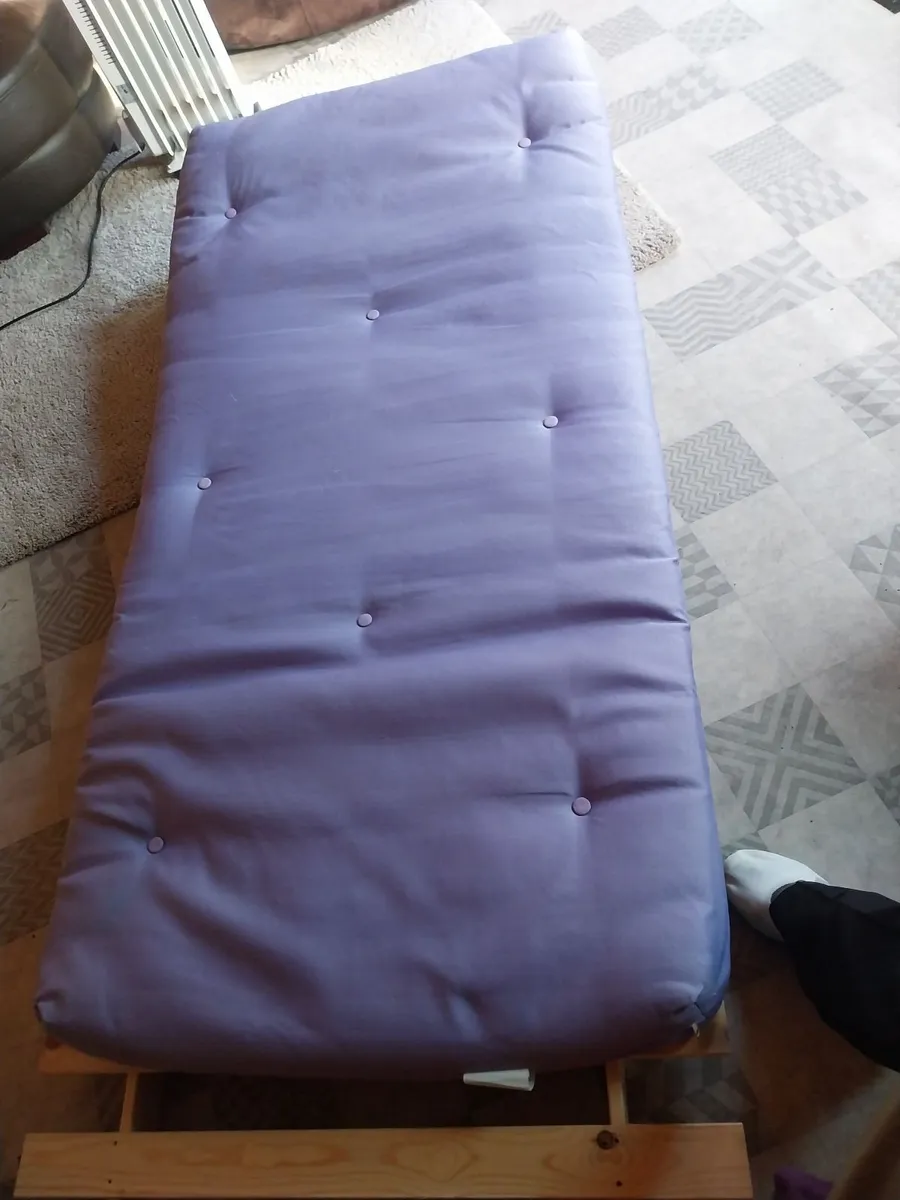 Futon bed - Image 2