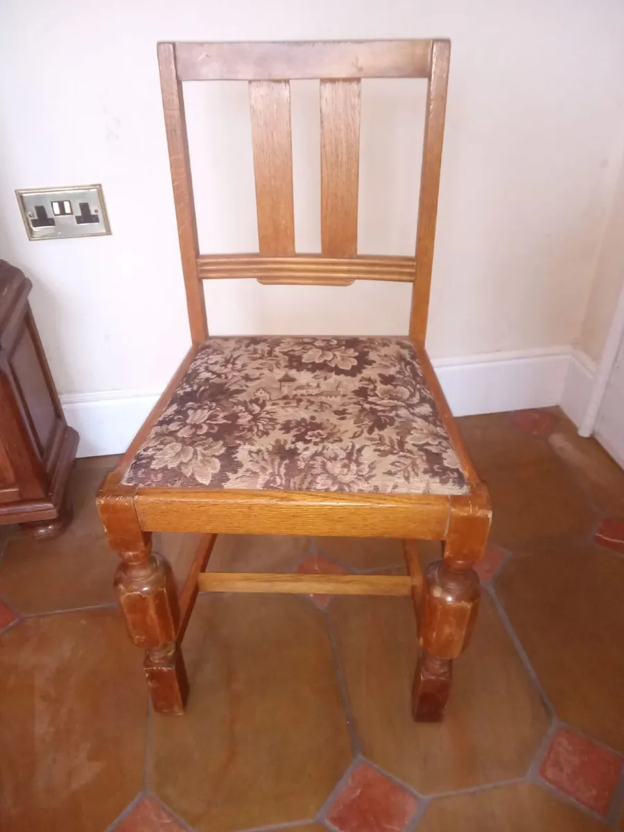 Dining Table Oak Extending with 3 Chairs - Image 4