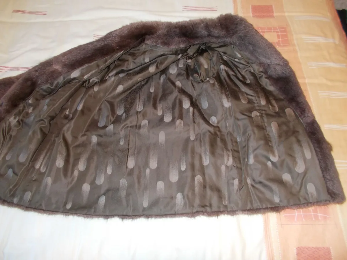 Musquash Jacket size 12-14 Good Quality - Image 2