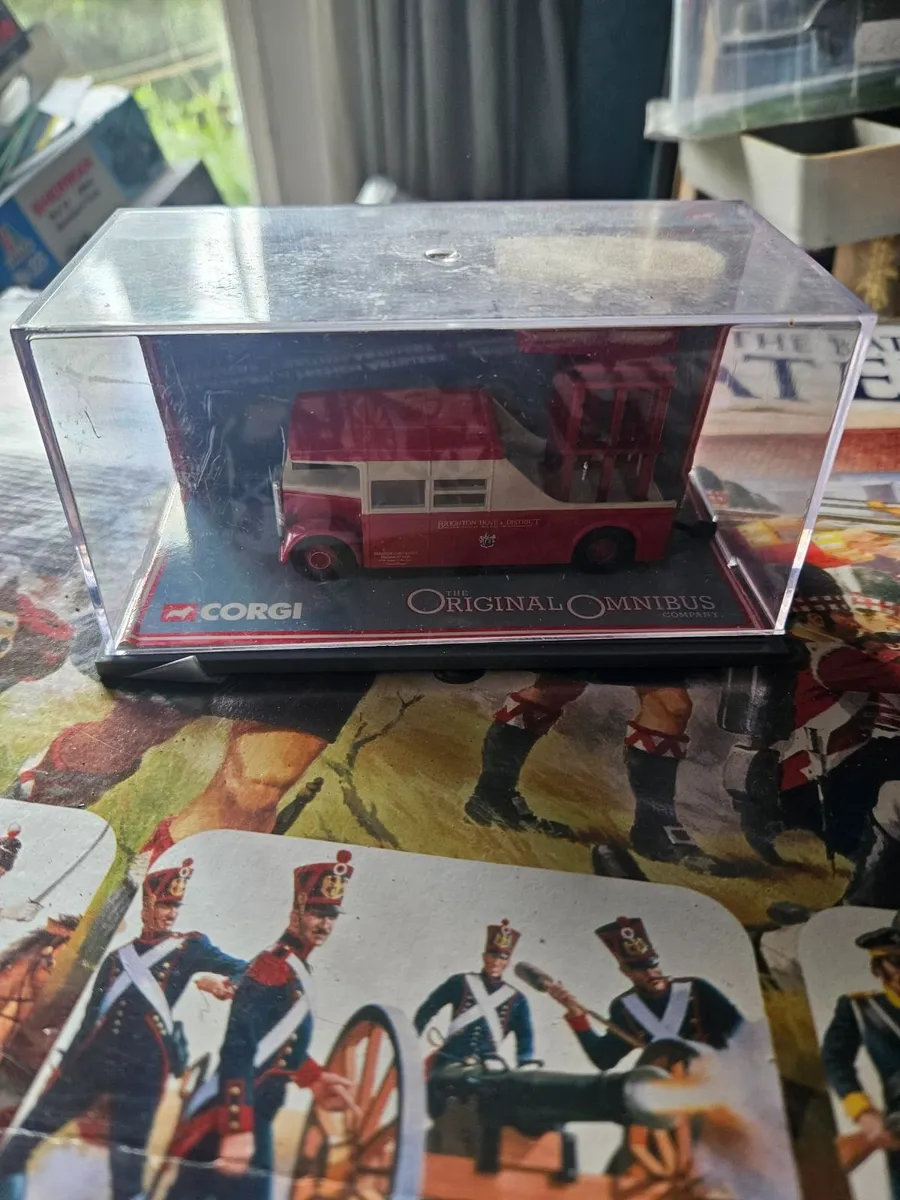 Corgi Bus Transport - Image 2