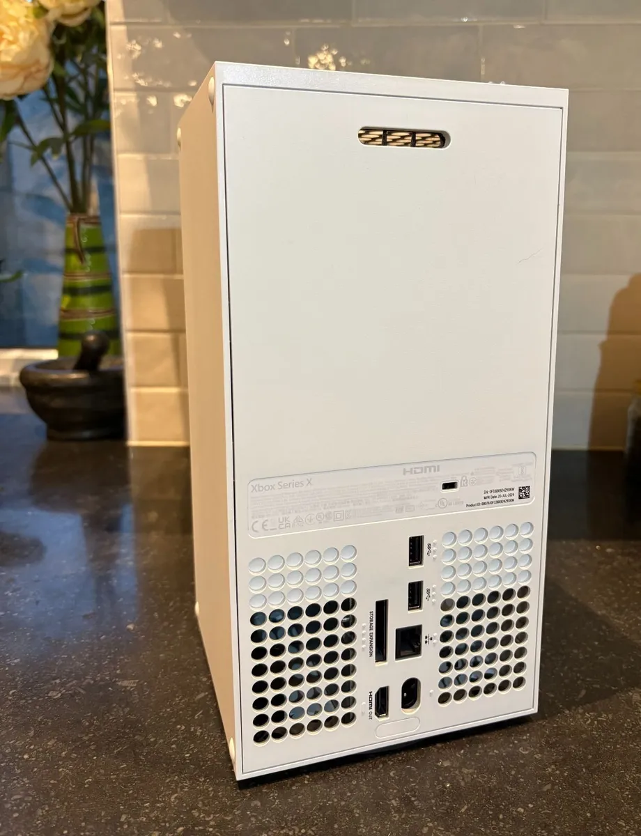Xbox Series X All Digital 1TB - Image 2