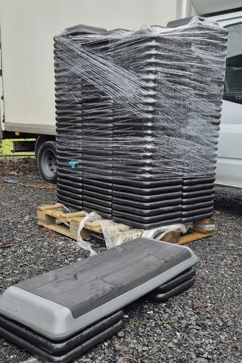 Aerobic steps - Image 3