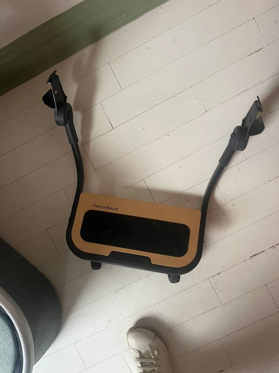 Uppababy vista- toddler seat-buggy board-basinet - Image 4