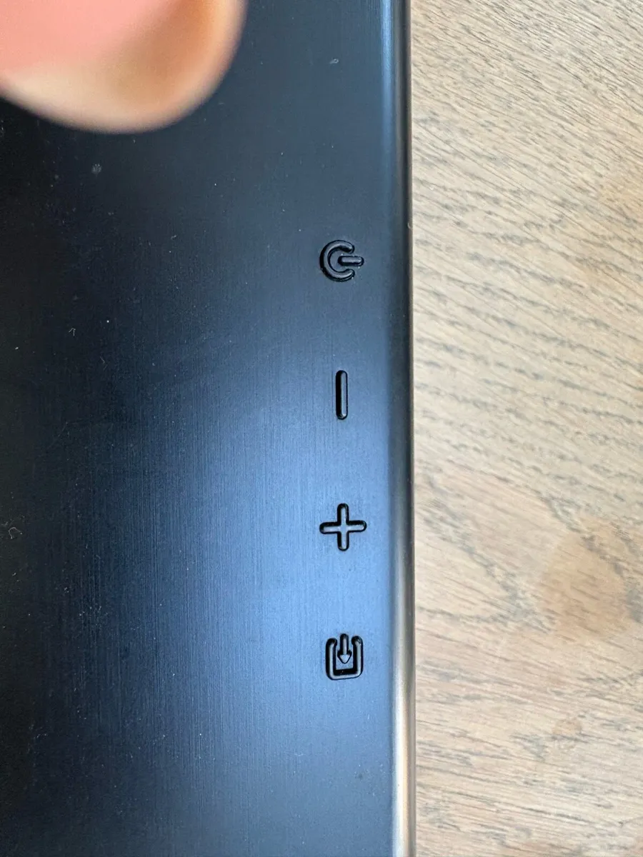 Sound bar and speaker - Image 2