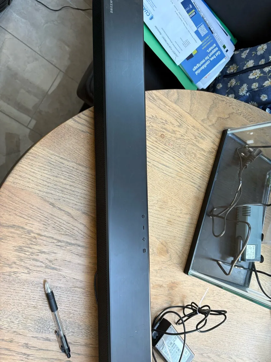 Sound bar and speaker - Image 1