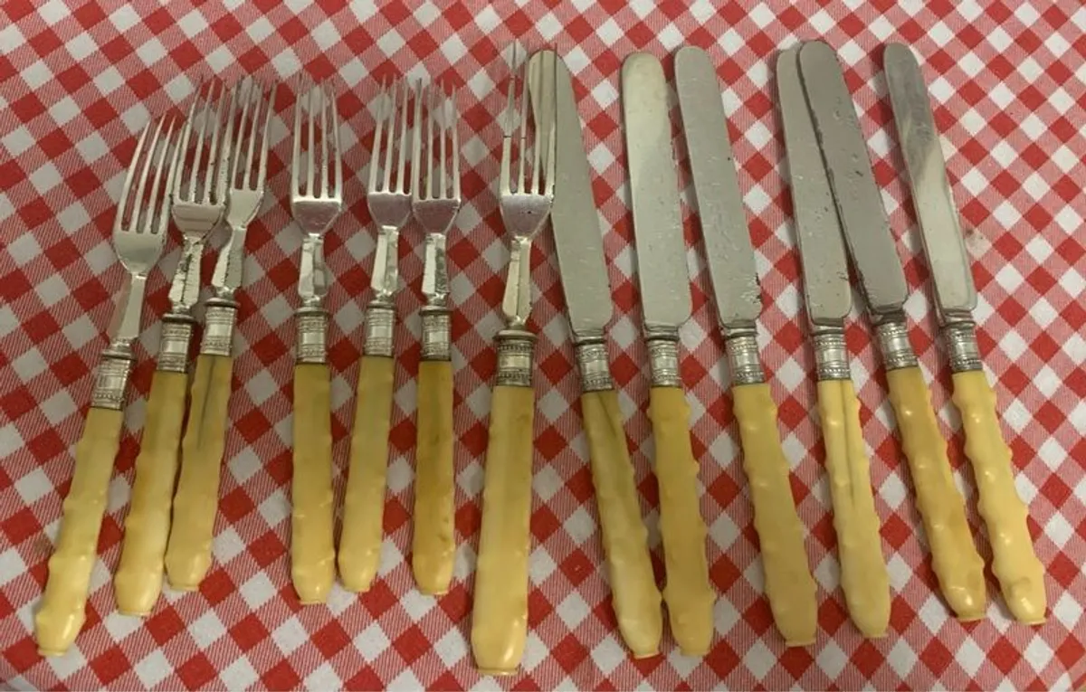 Silver plate fish cutlery -set of 6 with serving fork - Image 2