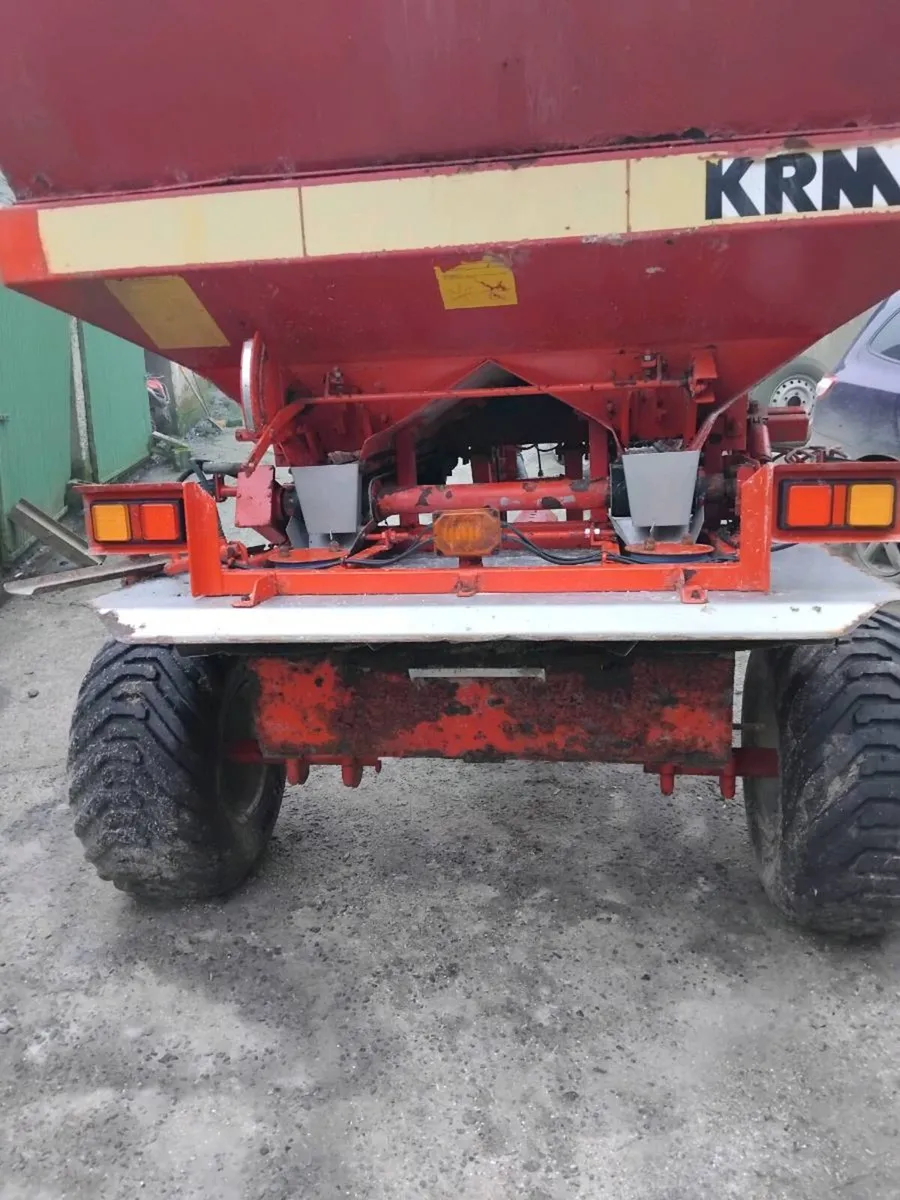 Fertiliser spreader - Image 4