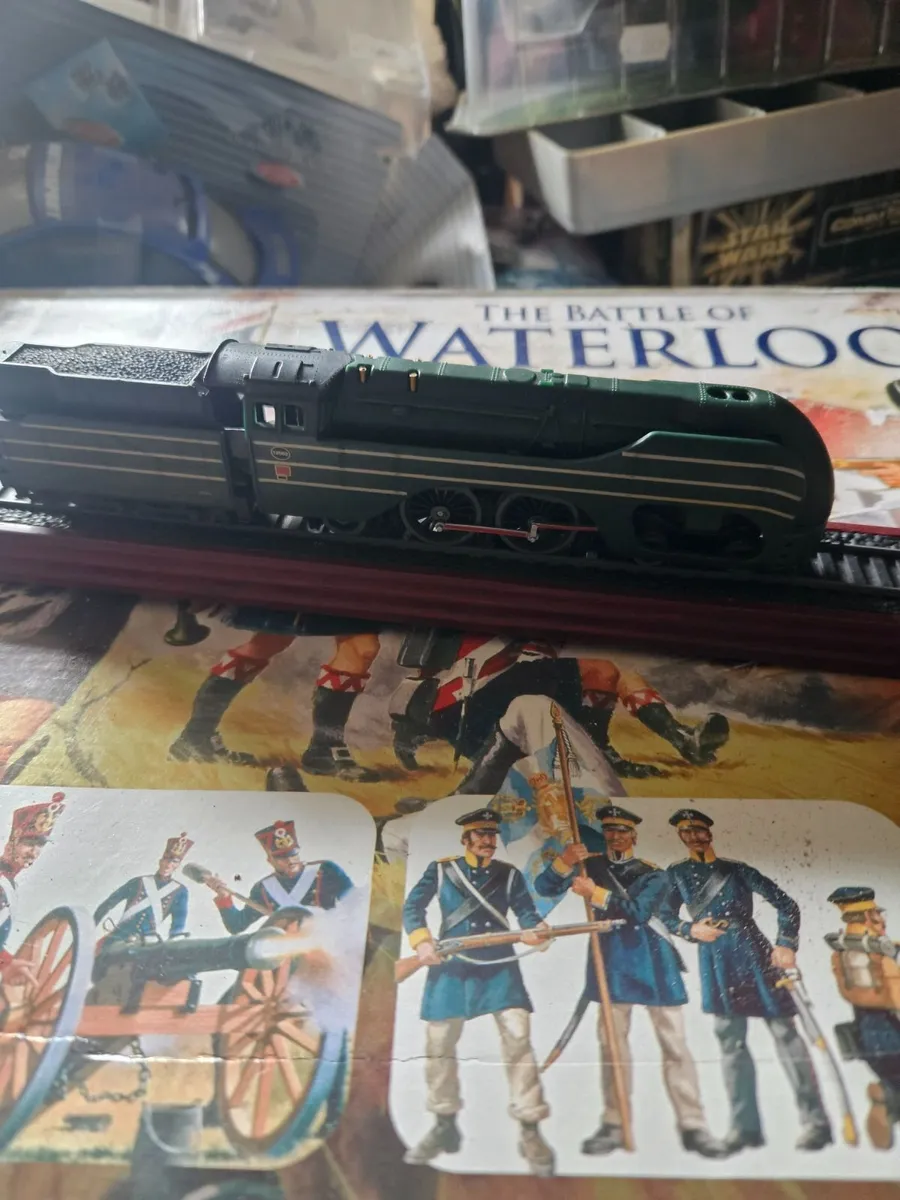 Hornby Atlas Static Display Steam Engine - Image 1