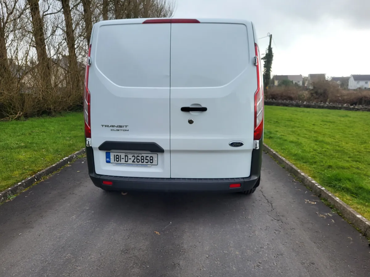 Ford Transit Custom   SWB  MINT CONDITION - Image 3