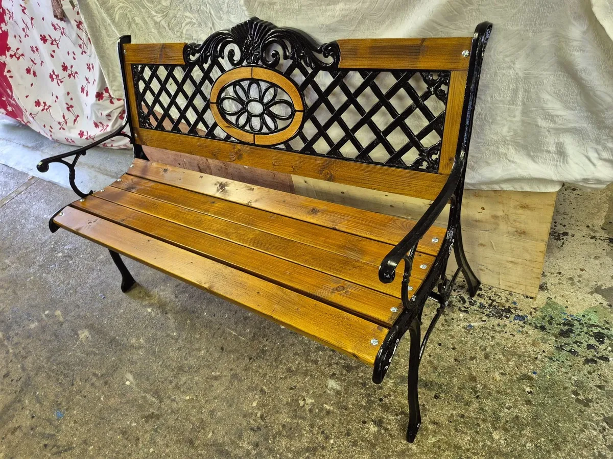 Cast iron Garden bench - Image 2