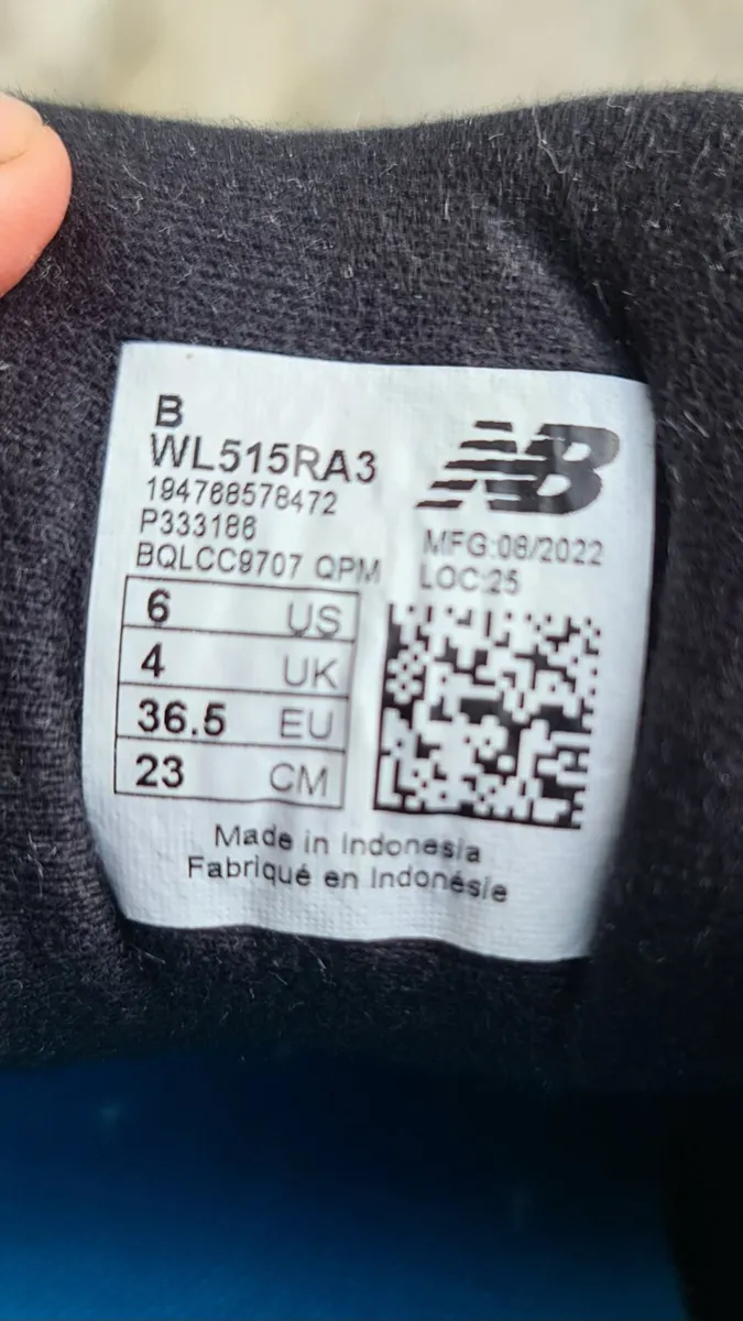 New balance never worn - Image 4