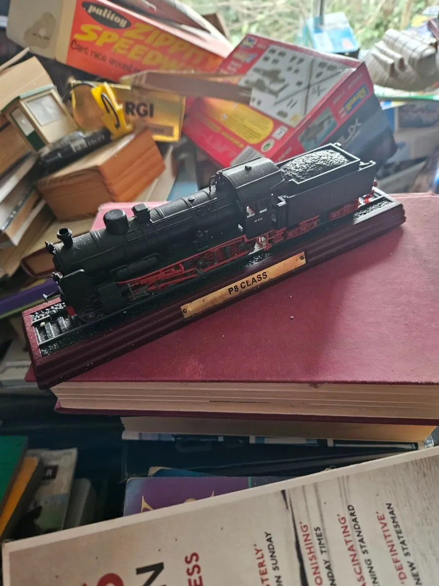 Hornby Atlas Static Steam Engine