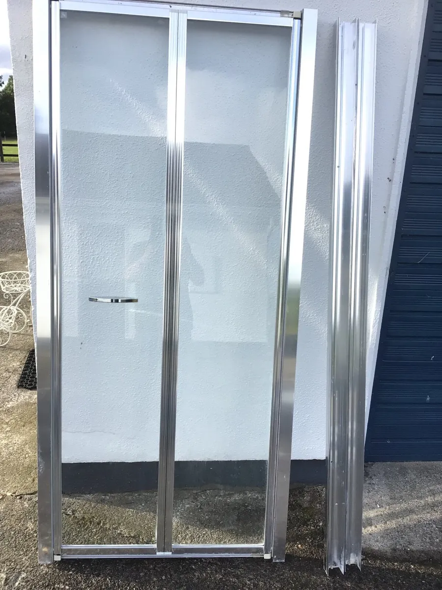 Bath +Shower tray +shower Door - Image 3