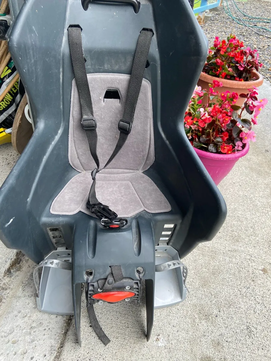 Children bike seat - Image 1