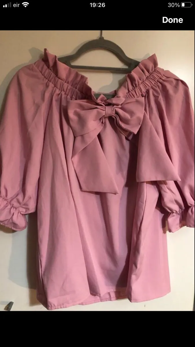 Ladies stunning til size M €3 - Image 2