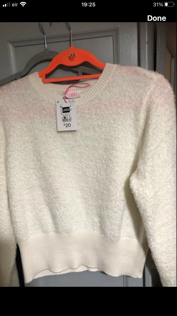 Ladies BNWT jumper size L €10 - Image 1