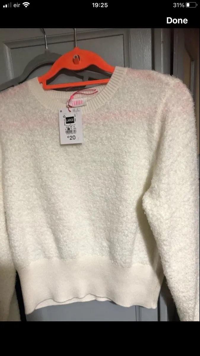 Ladies BNWT jumper size L €10 - Image 4