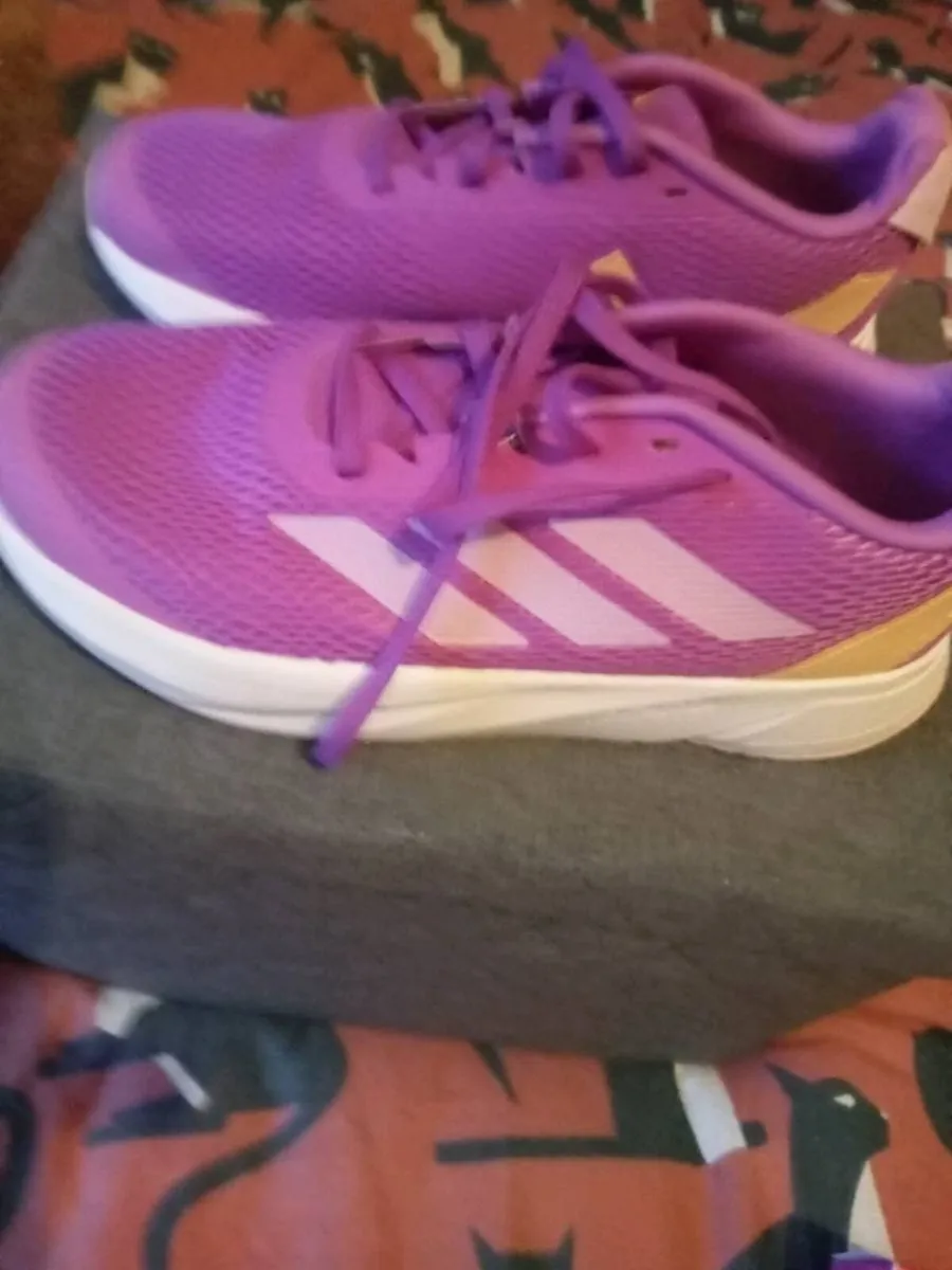 Ladies Adidas trainers size 5.5 - Image 3