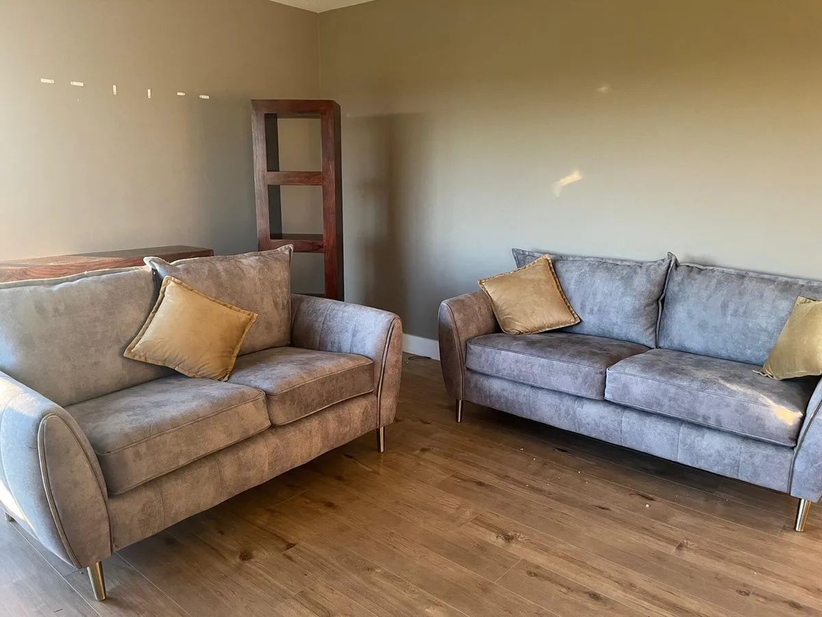 2 Seater & 3 Seater Sofa - Image 1