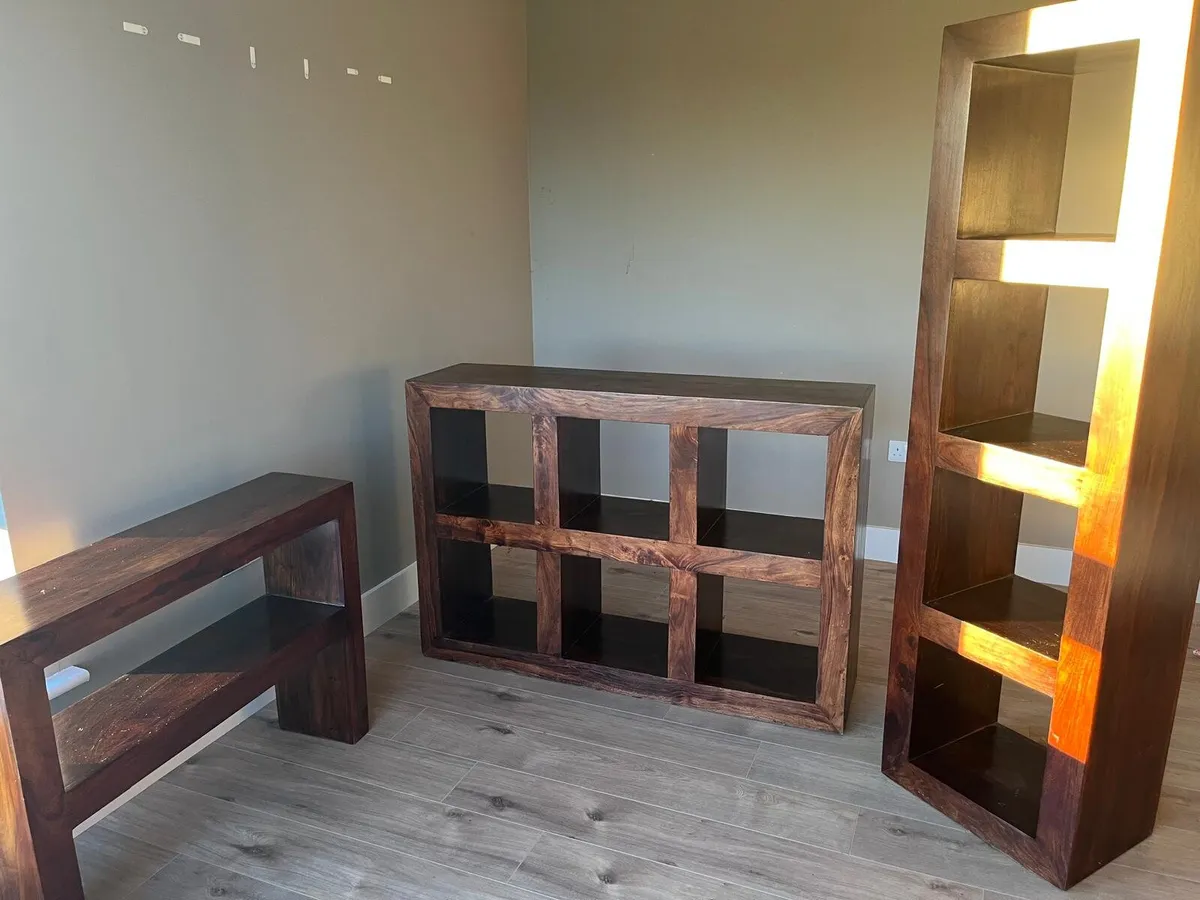 Furniture / Bookcase - Image 1