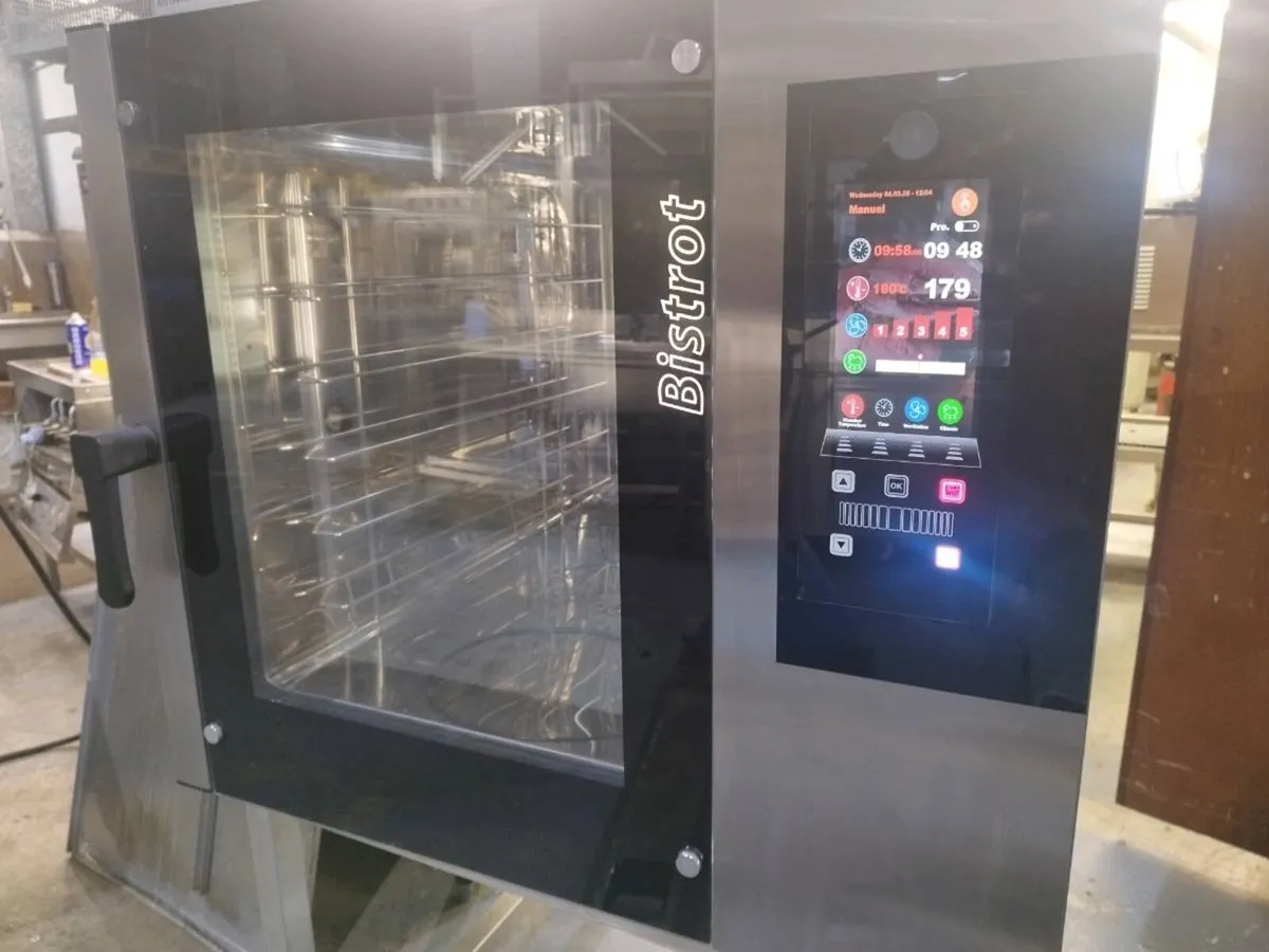 New Six rack combi oven - Image 1