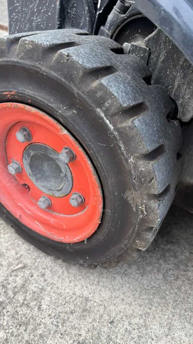 Forklift LINDE H16 T2 - 5200 hrs 2 Stage - Image 4