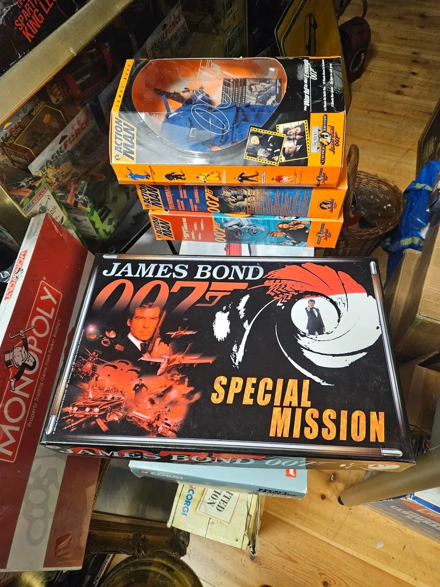 James Bond Board Game - Image 1
