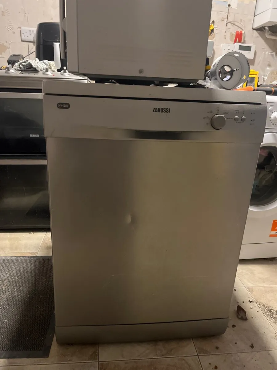 Dishwasher - Image 1