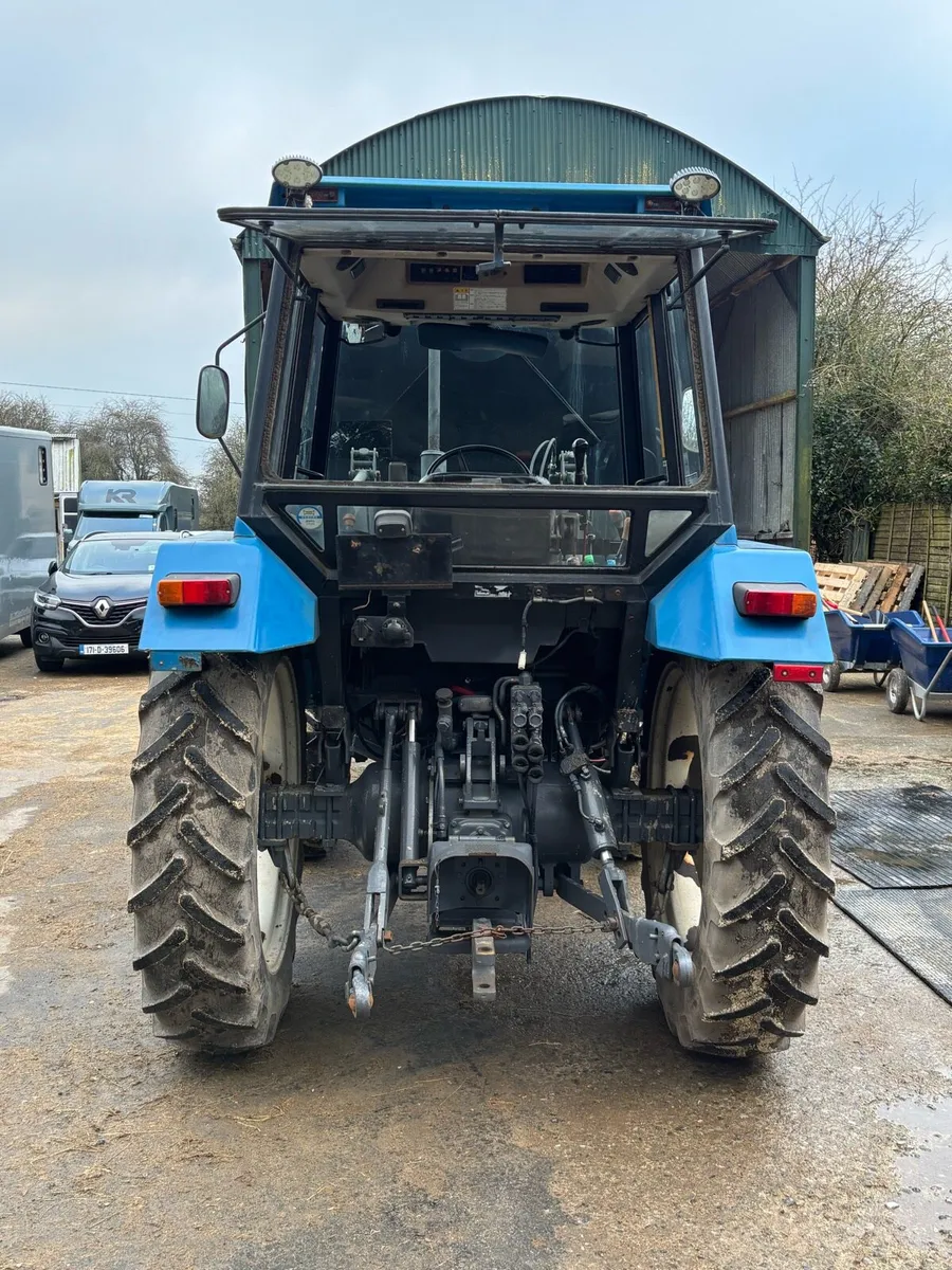 New Holland 4630 with Loader 4X4 - Image 2