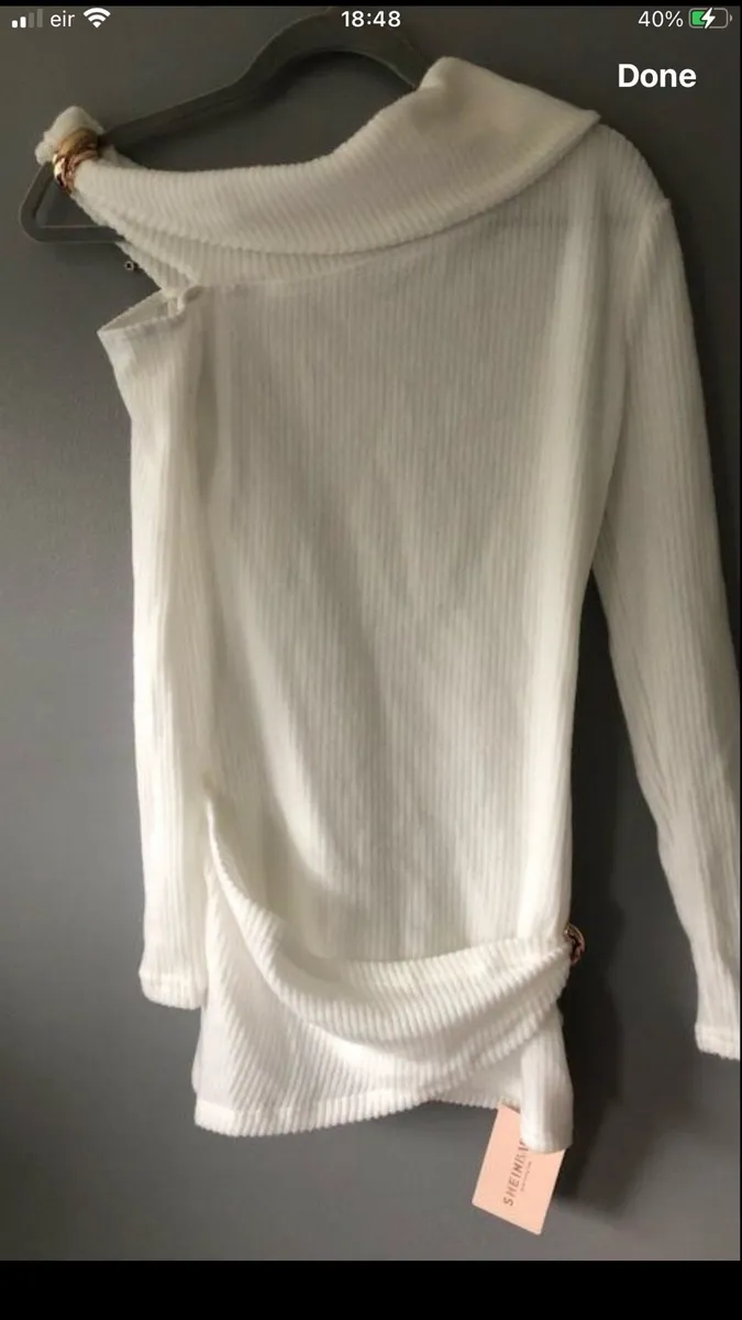 Ladies BNWT jumper size XS €5 - Image 2