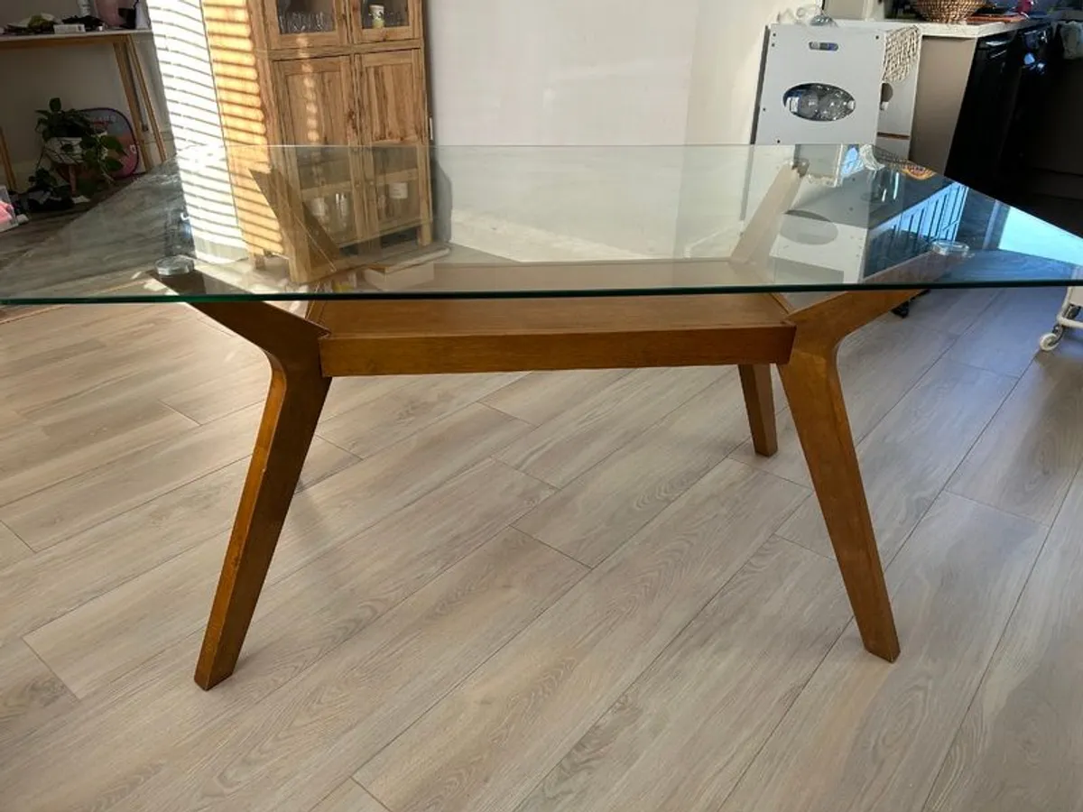 Dinner table - Image 2