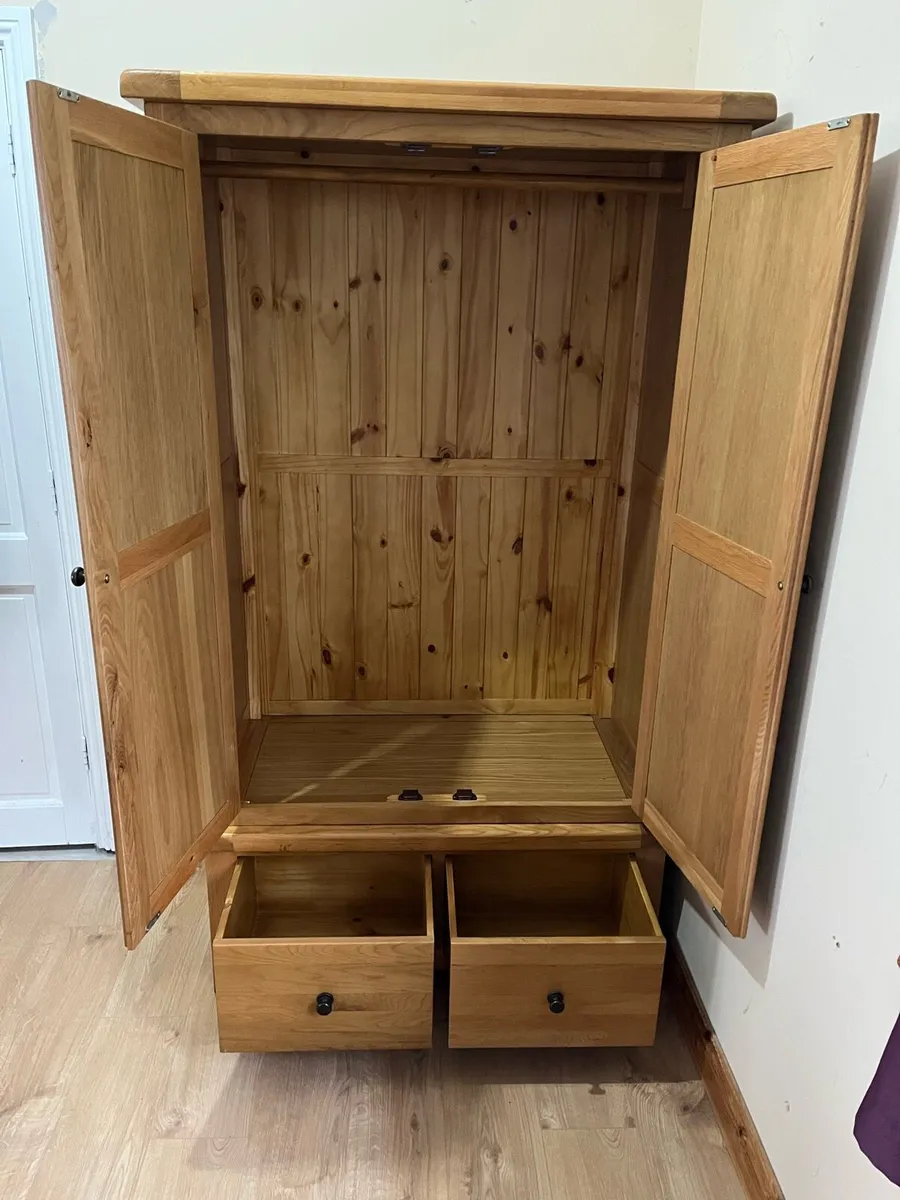 Oak wardrobe - Image 3